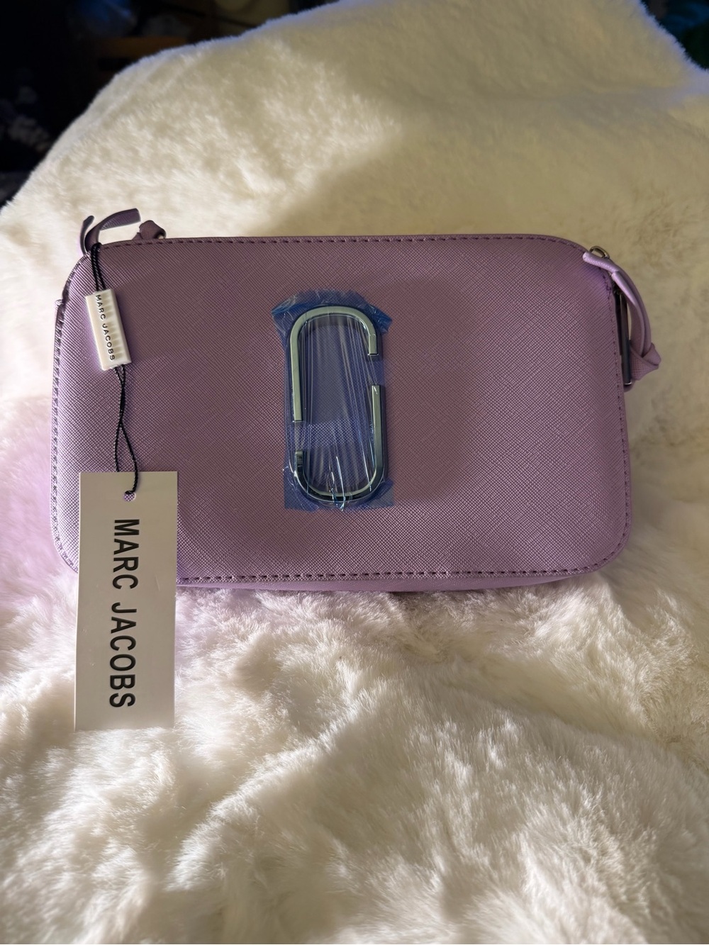Marc Jacobs Lilac Leather Crossbody Camera Bag with Coin Pouch - Picture 2 of 9